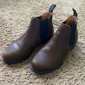 Perfect condition Blundstone Chelsea boots Women’s Sz 8.5 EU 38.5 Brown